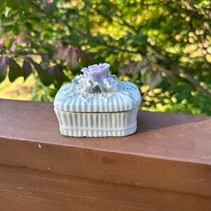 Vintage Badcock Trinket/Jewelry box. No chips